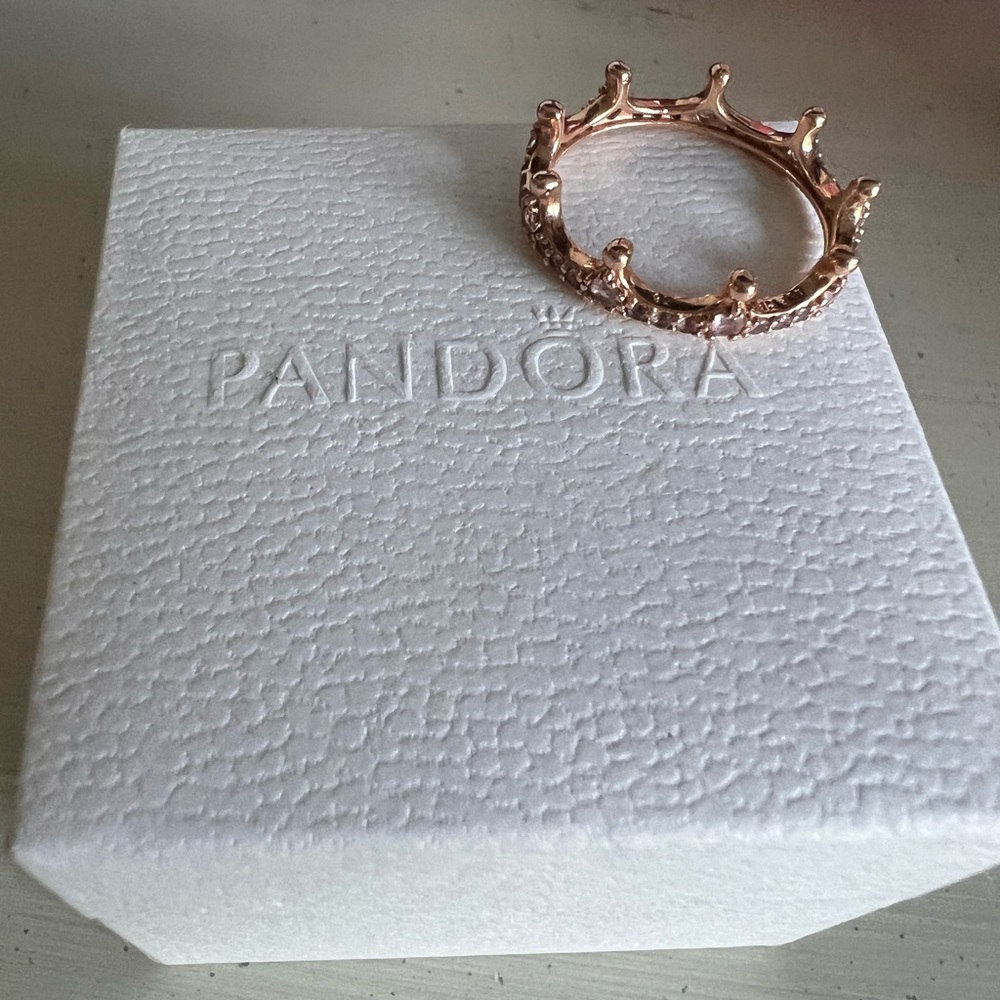 Pandora crown ring Sz 7.5